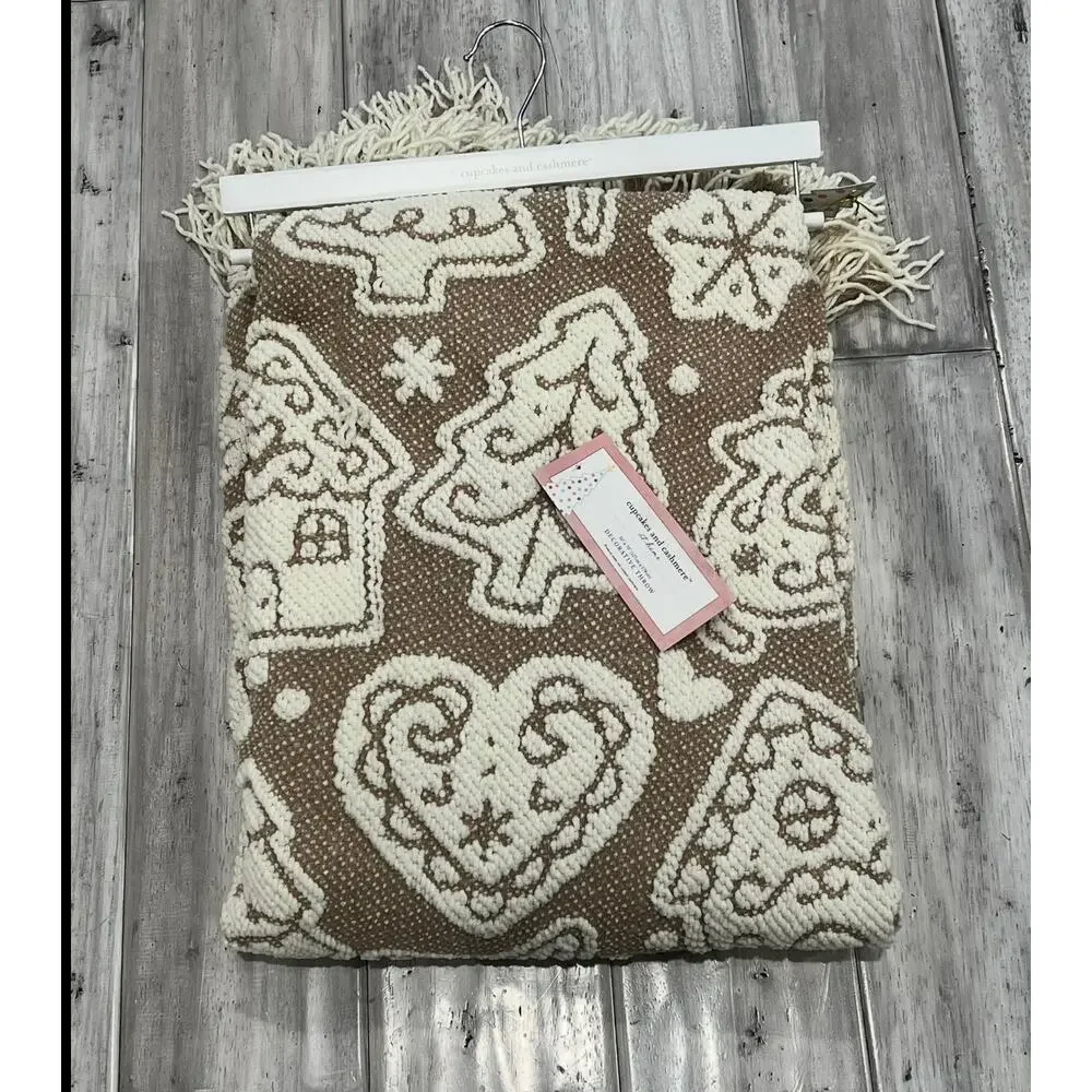 Cupcakes & Cashmere Gingerbread Throw Blanket Brown Cream 50x70
